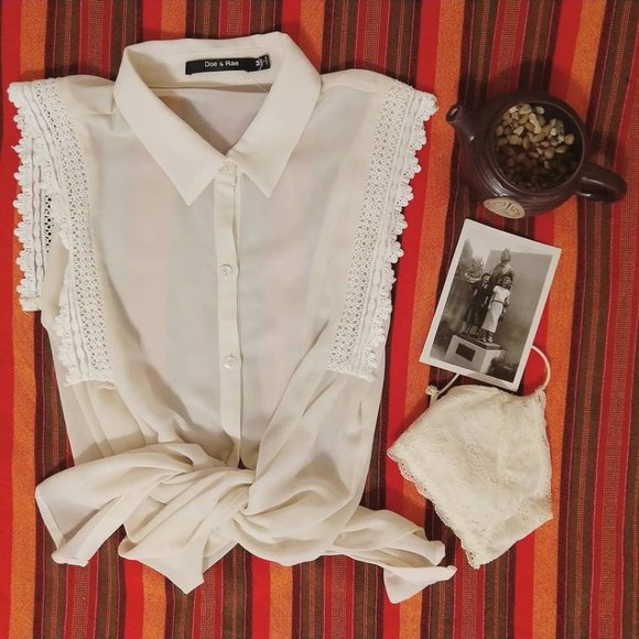 Urban Outfitters Tops - 🐵 Urban Outfitters DOE & RAE Ivory Blouse